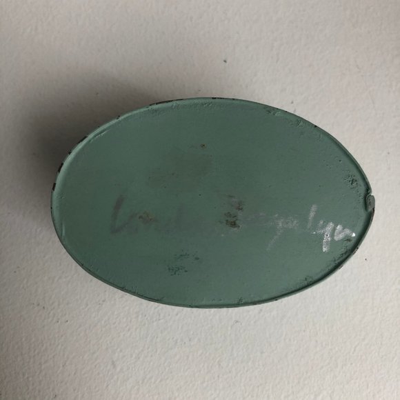 Hand-Painted Floral Jewelry/Trinket Oval Metal Box - Picture 4 of 4